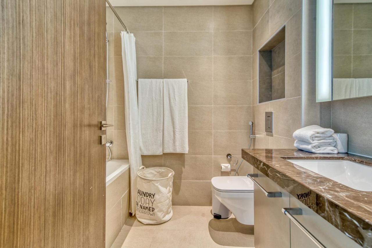 Boho-chic Cosy 1br, Minutes To Burj Khalifa Apartment *