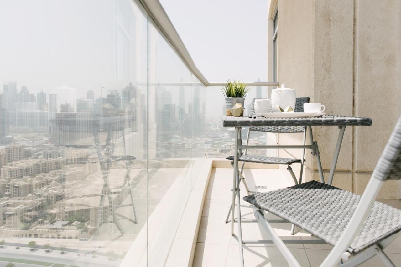 Boutique Living - Burj Views Downtown Apartment
