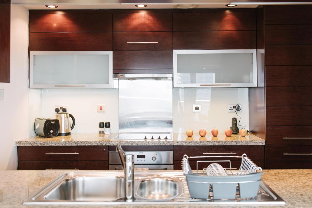 Boutique Living - Burj Views Downtown Apartment