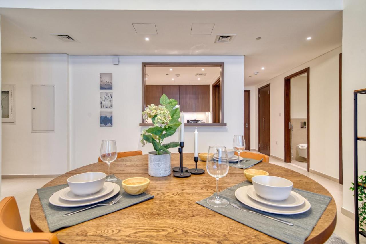 Daire Incredible Views From Classy With Terrace Dubai