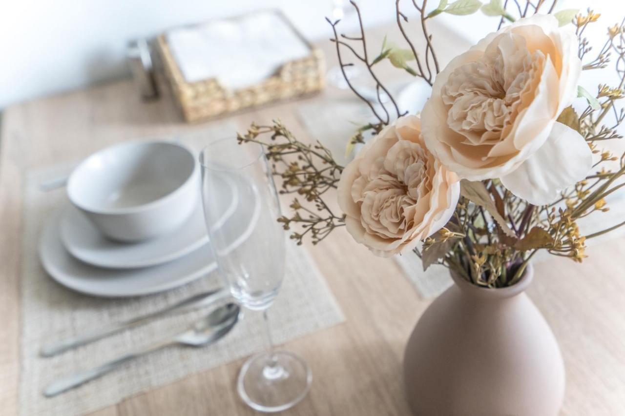 Daire Higuests - Artistic Waterfront Apt, Perfect For Lovers *