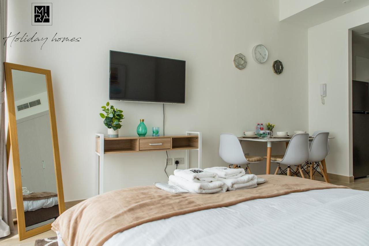 Mira Holiday Homes - Serviced In Jvc - Gym, Pool, Parking * Dubai