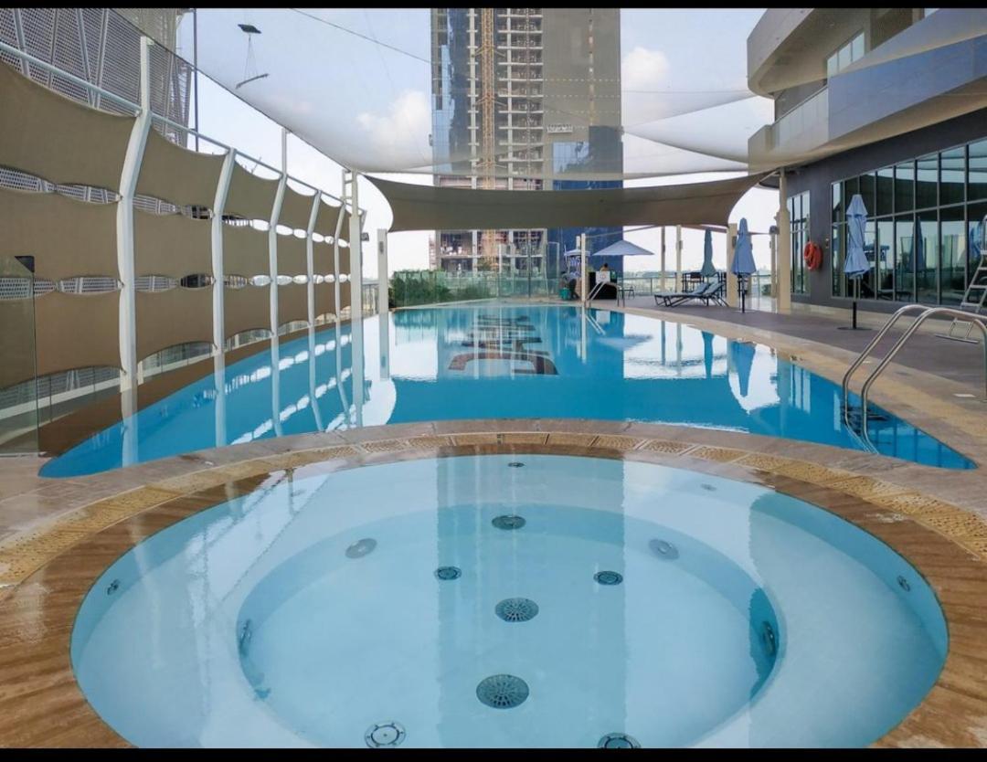 Luxurious - Damac Mall Street * Dubai