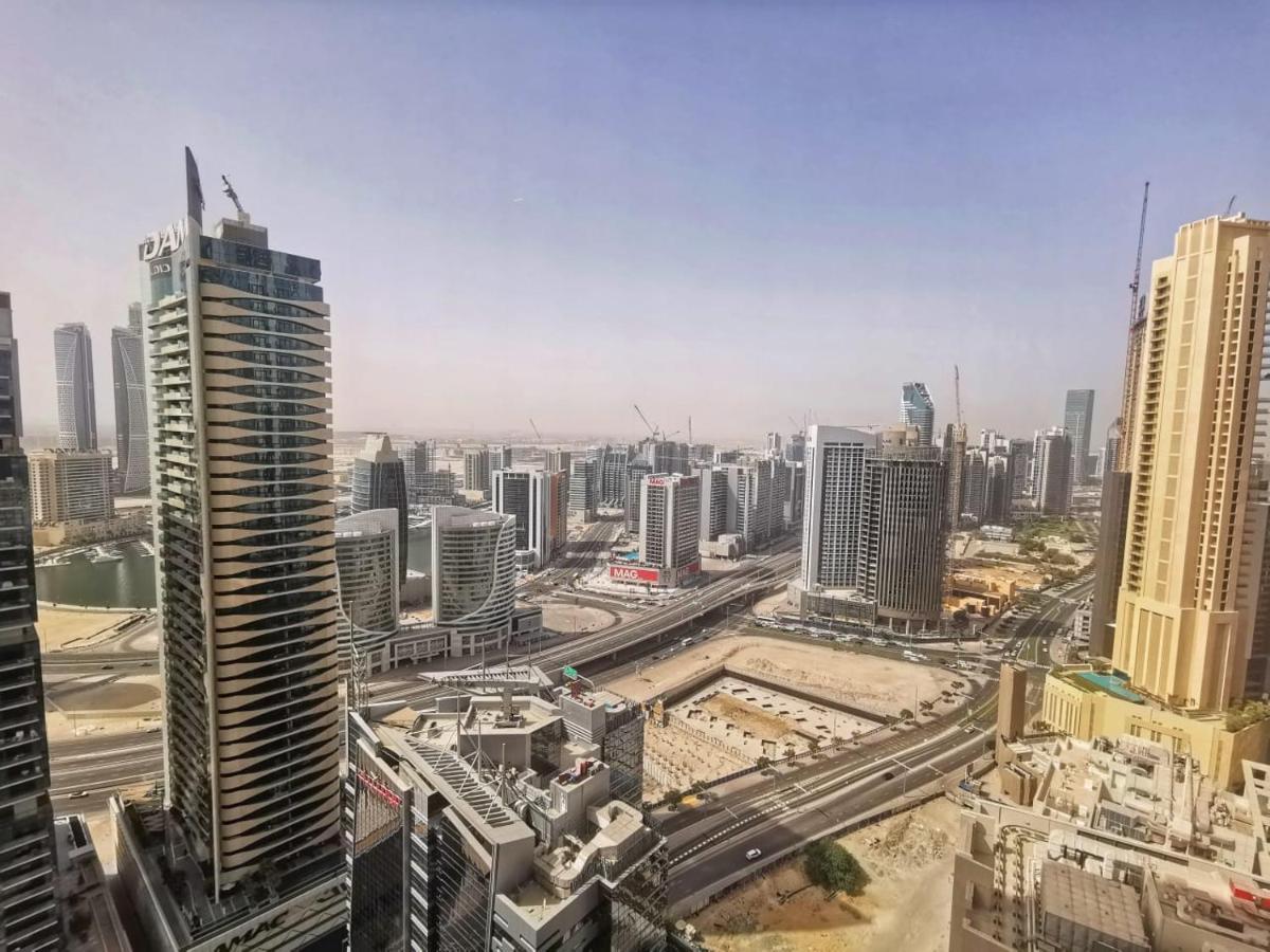 Luxurious - Damac Mall Street *