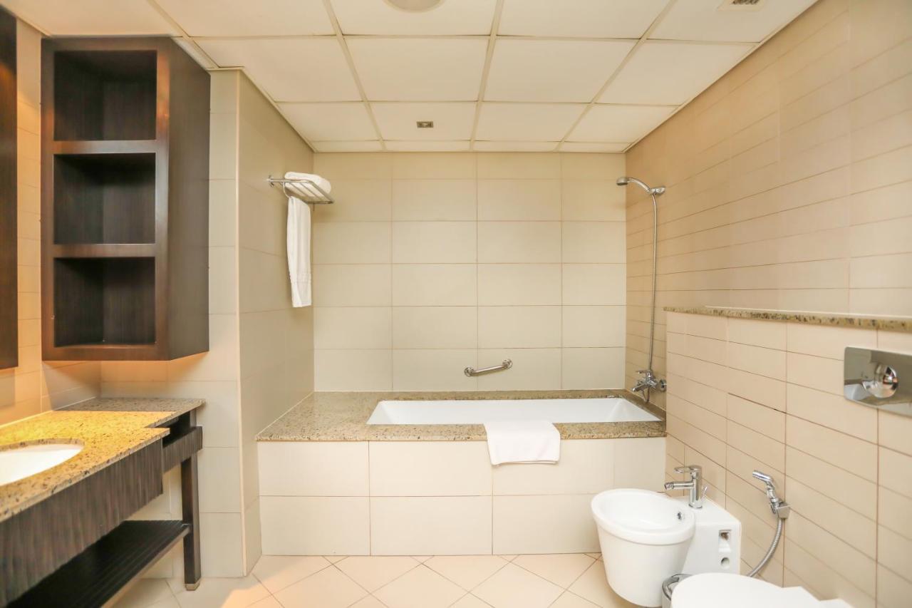Apartment Signature Living Resort Apartments With Private Beach And Laguna Pool , Palm Jumeirah Dubai