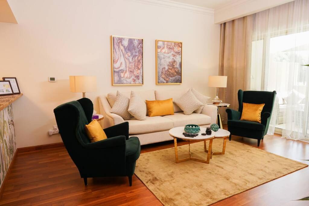 Luxurious 1 Bedroom In The Sought Area Of