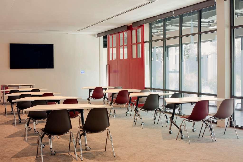 Hotel Rove Healthcare City