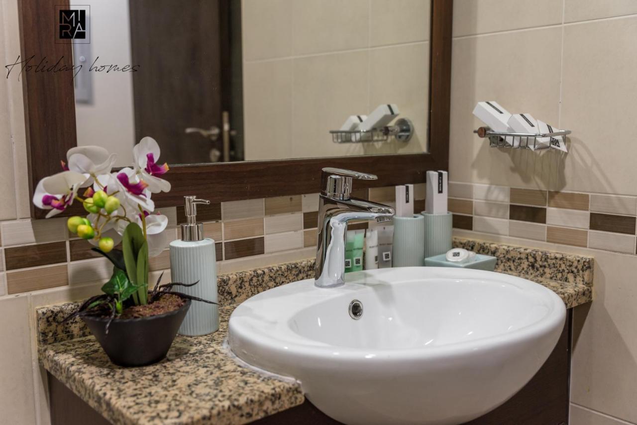 Daire Mira Holiday Homes - Beautiful Studio - Wifi&pool -7 Min To Global Village *