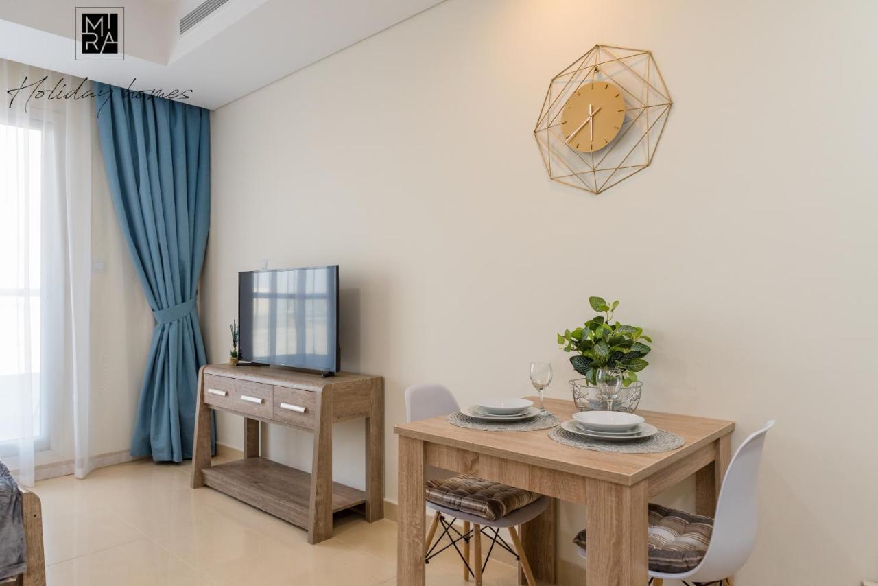 Mira Holiday Homes - Beautiful Studio - Wifi&pool -7 Min To Global Village * Dubai