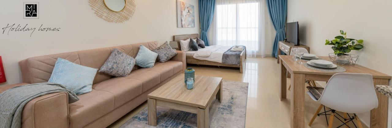 Mira Holiday Homes - Beautiful Studio - Wifi&pool -7 Min To Global Village Dubai