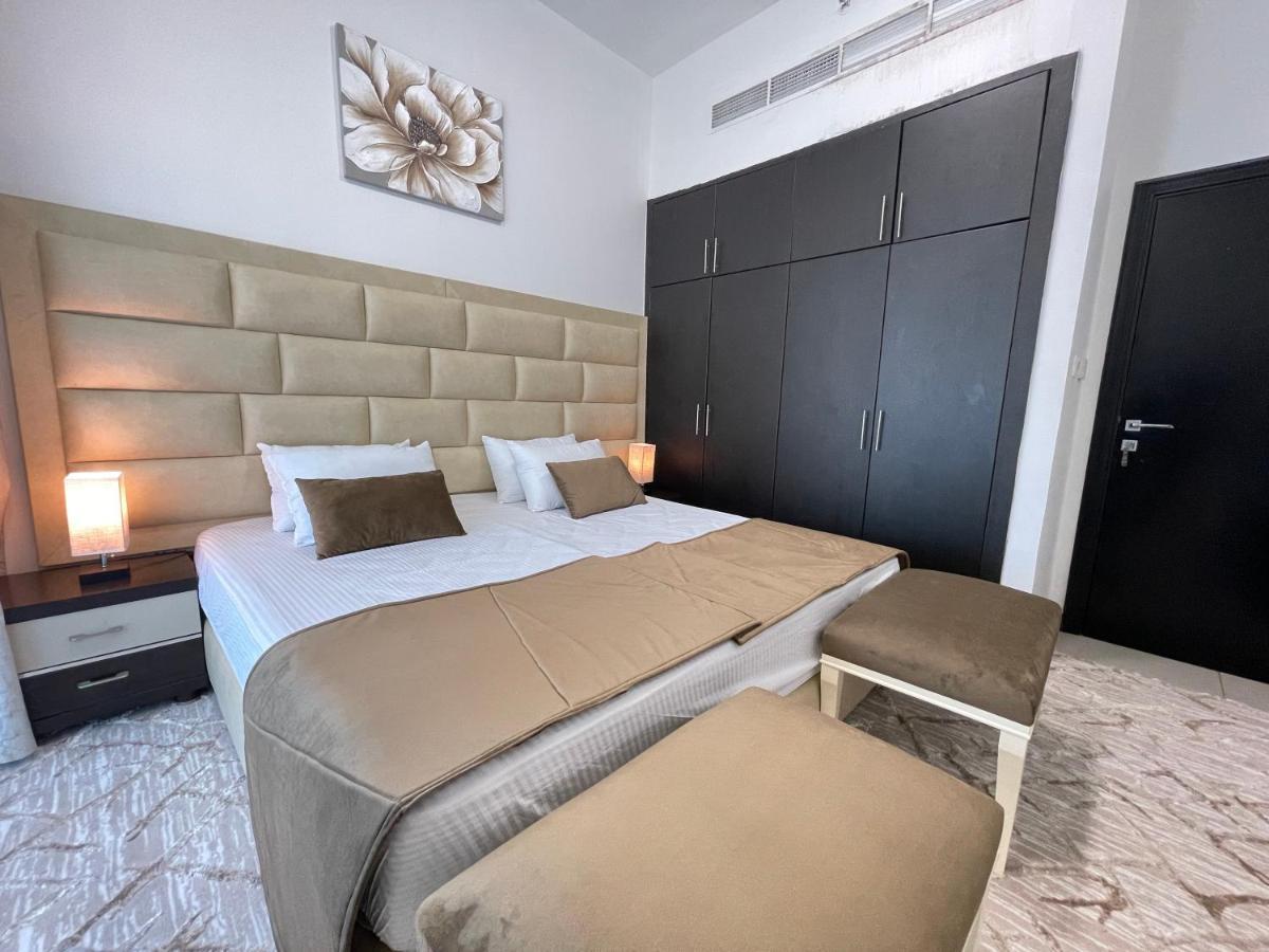 Homestay Private Gorgeous With Marina View With Shared Kitchen In Shared