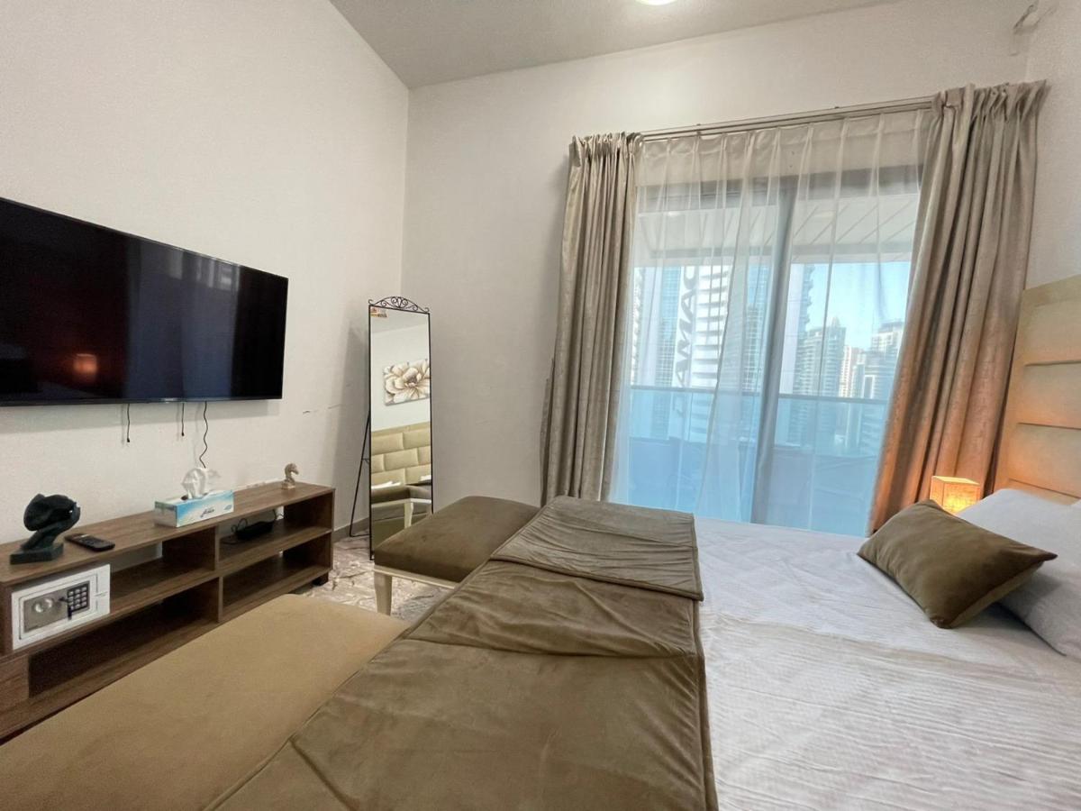 Homestay Private Gorgeous With Marina View With Shared Kitchen In Shared