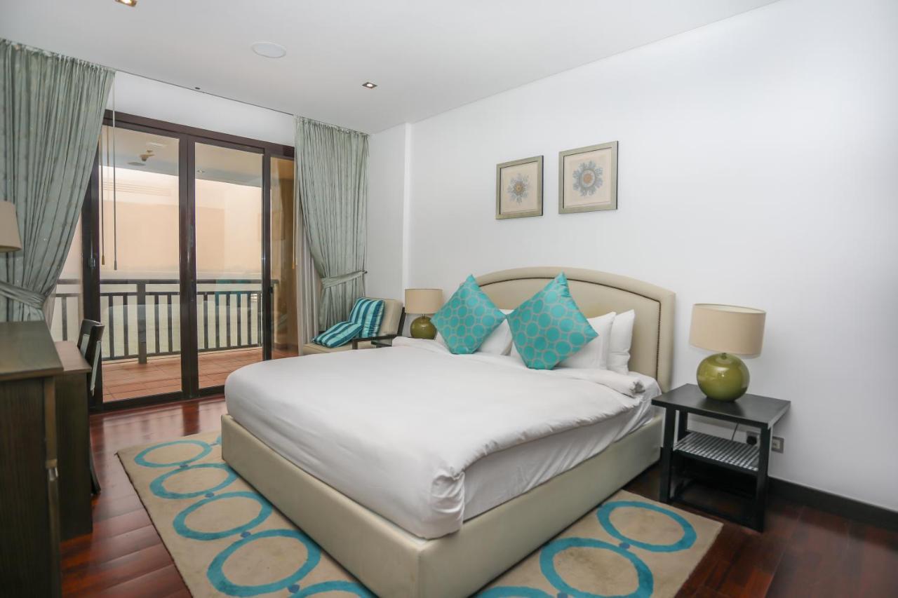 Signature Living Resort Apartments With Private Beach And Laguna Pool , Palm Jumeirah Dubai