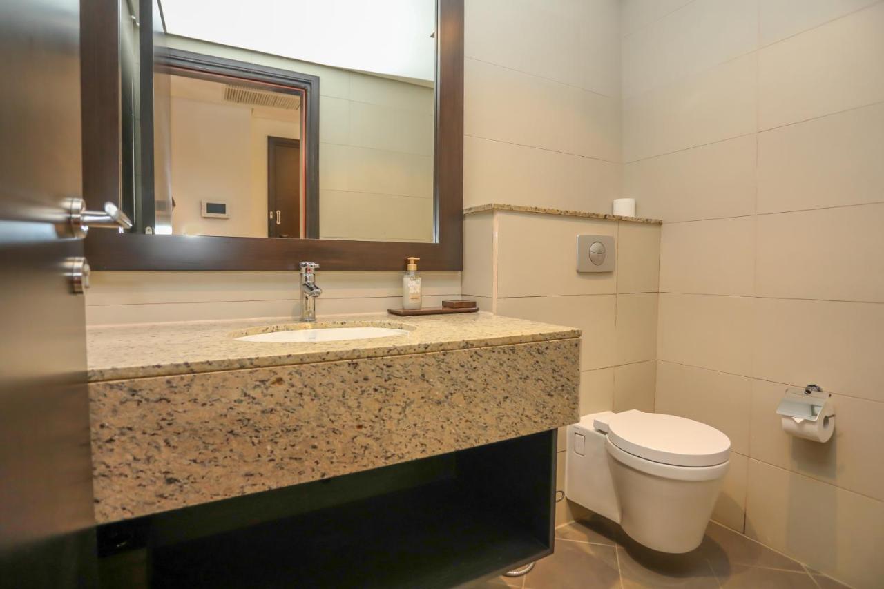 Signature Living Resort Apartments With Private Beach And Laguna Pool , Palm Jumeirah
