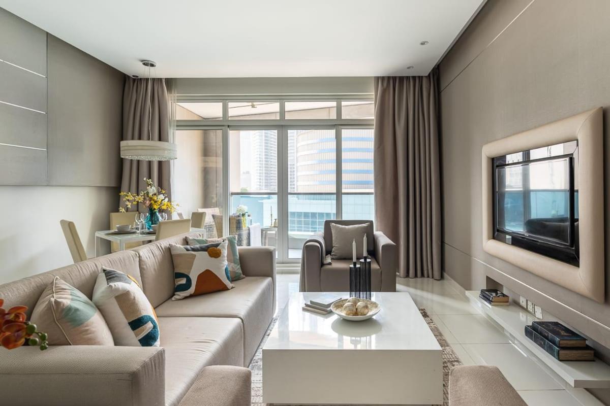 Frank Porter - Damac Voleo Dubai