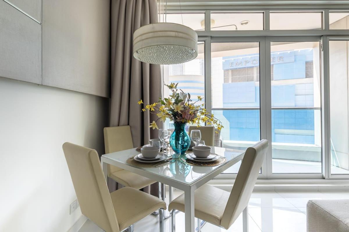 Frank Porter - Damac Voleo Apartment Dubai