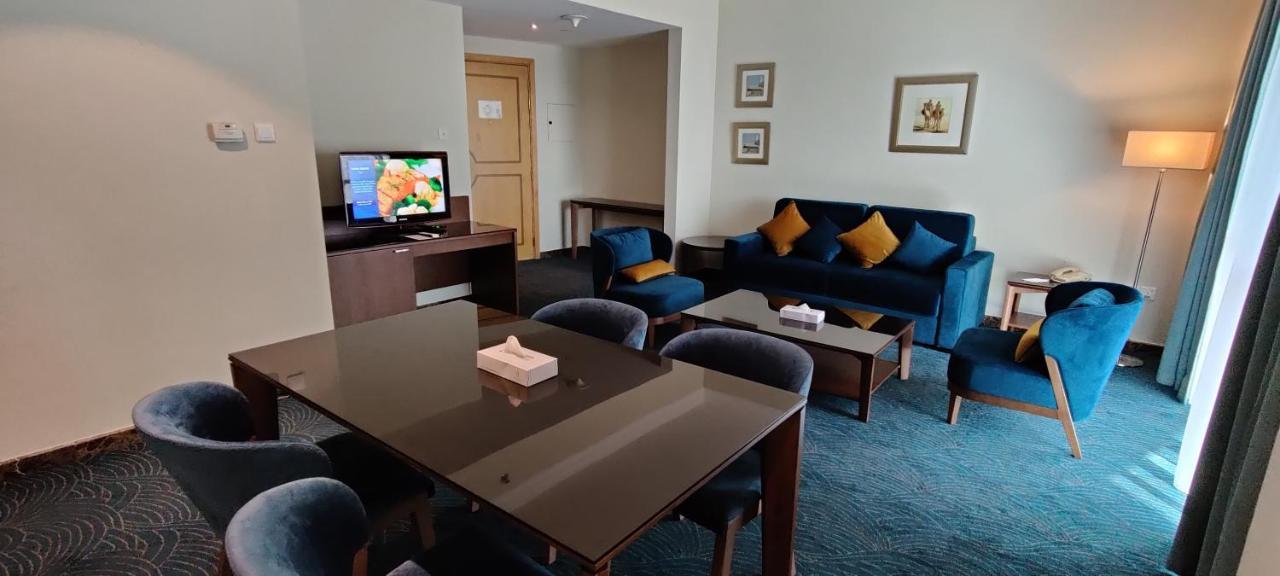 City Seasons Hotel 4*