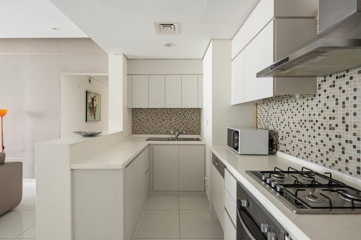 Apartment Frank Porter - Damac Voleo Dubai