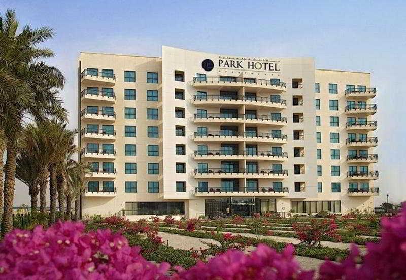 Aparthotel Park Dubai, An Edge By Rotana 4*