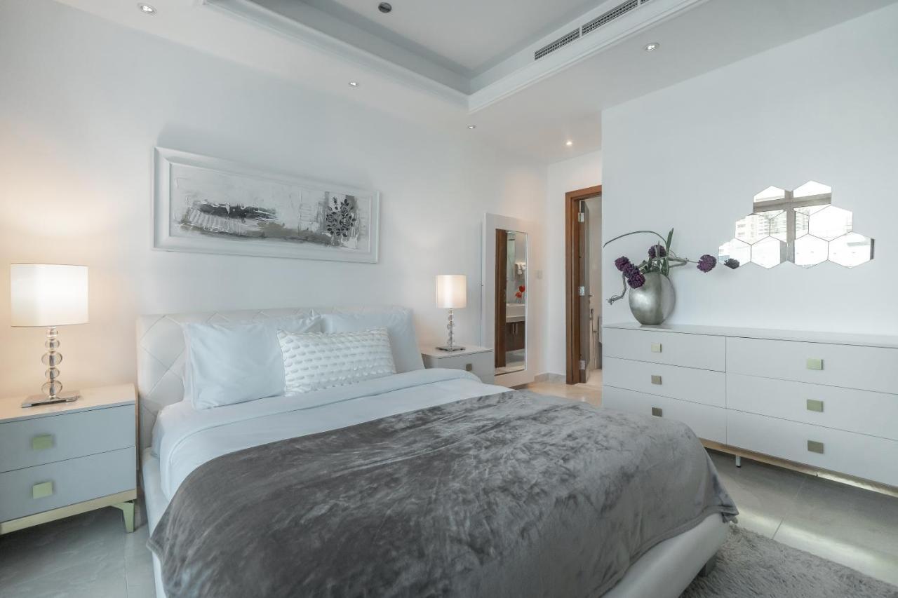 Higuests - Spacious 1br In Marina With Amazing Views Apartment *