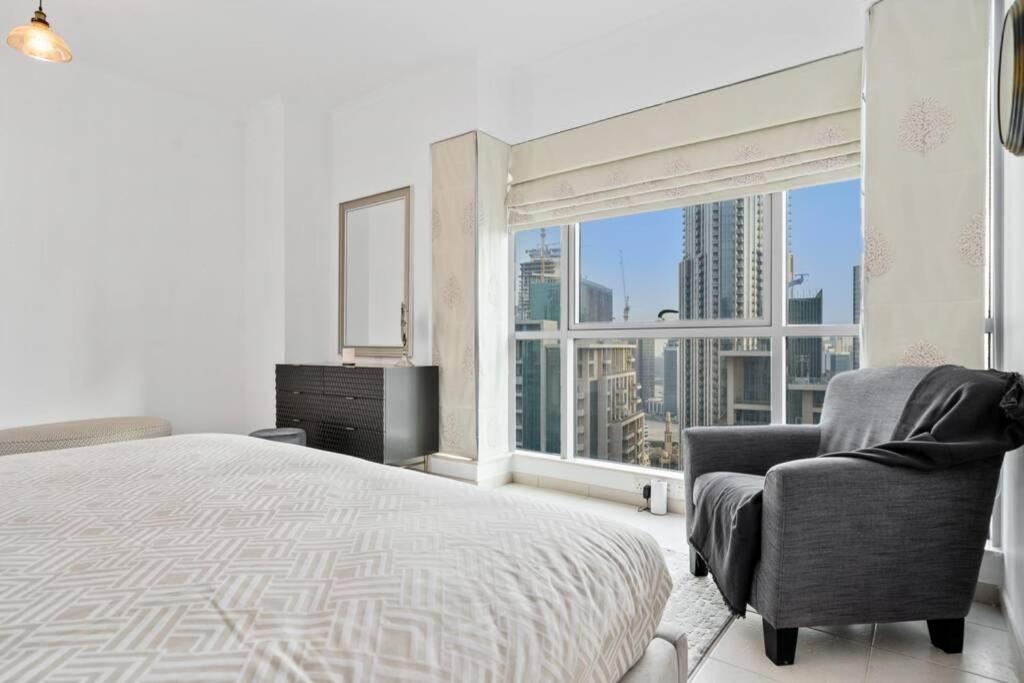Spectacular Burj & Fountain View - Luxurious 3 Bedrooms & Maids - The Residences Apartamento *