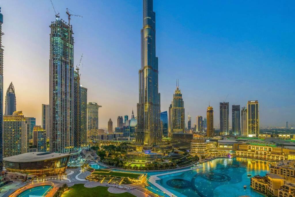 Apartamento Spectacular Burj & Fountain View - Luxurious 3 Bedrooms & Maids - The Residences Dubai