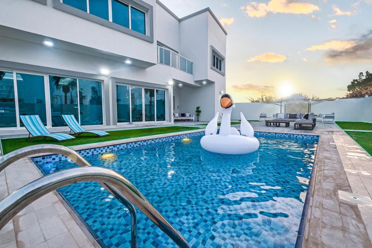 Luxury Modern White On Island 9,500 Sqft * Dubai