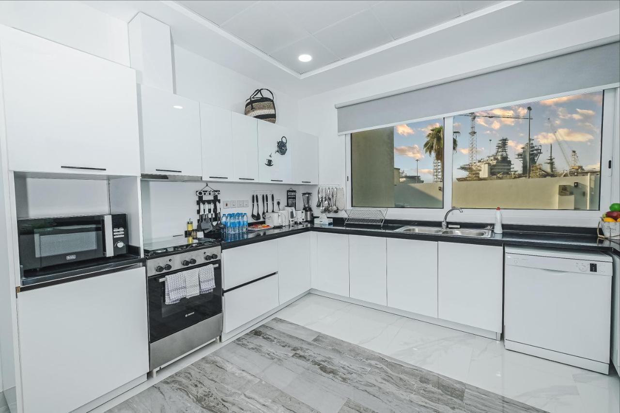 Luxury Modern White On Island 9,500 Sqft Villa