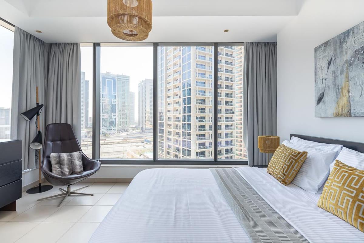 Frank Porter - Silverene Tower Apartamento Dubai