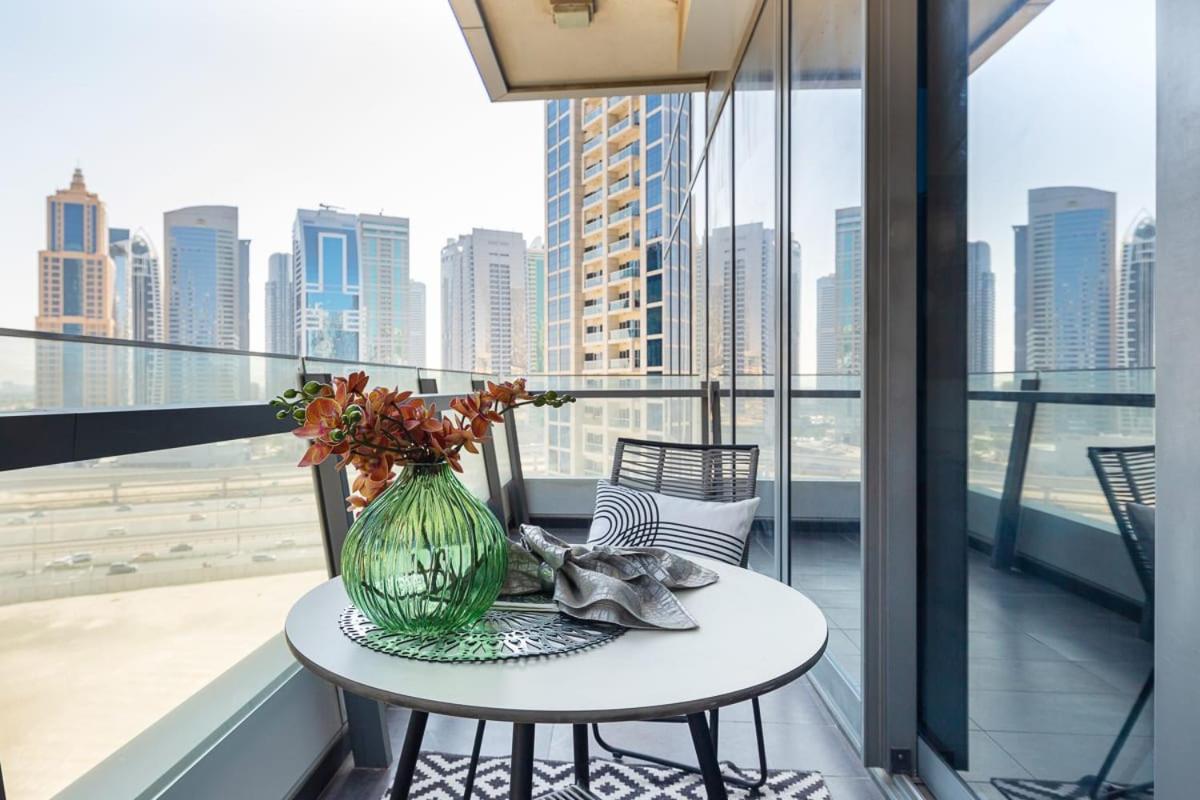 Frank Porter - Silverene Tower Apartamento Dubai