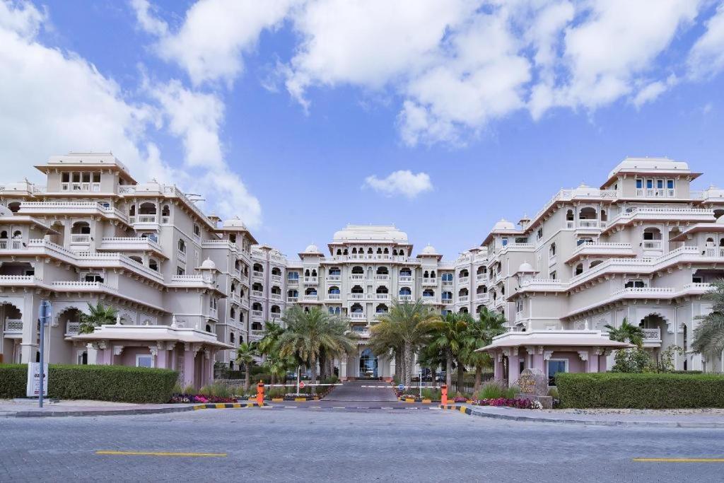 Royal Club By Rvhr, Grandeur Crescent Palm Jumeirah Daire Dubai