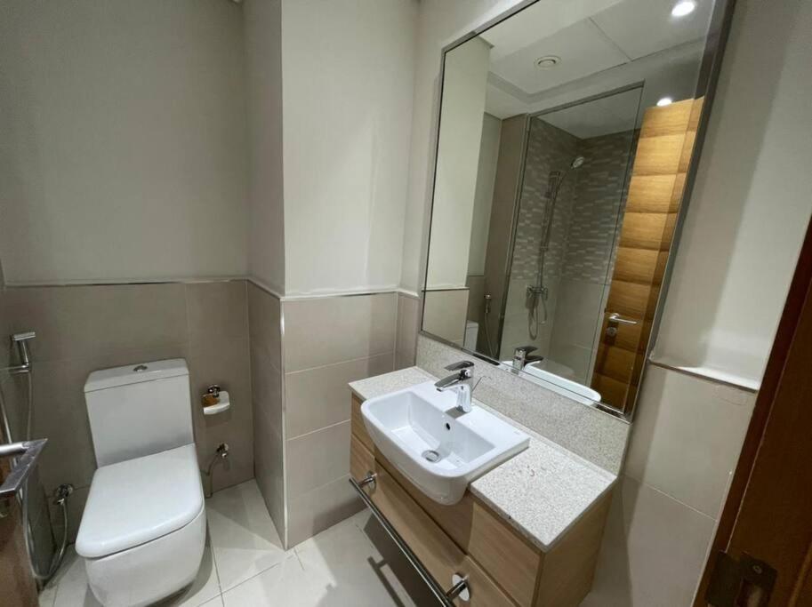 Apartment, Studio, Free Swimming Pool, Gym, Kitchen * Dubai