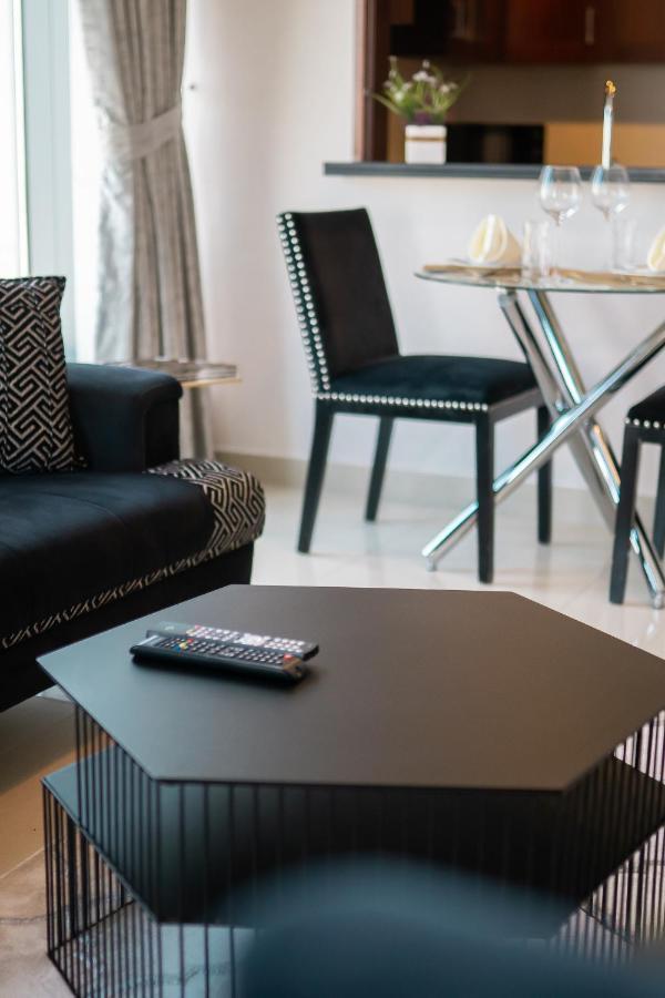 Bellavista - Sophisticated - 2 Bedroom - 29 Boulevard - Burj Khalifa & Fountain View