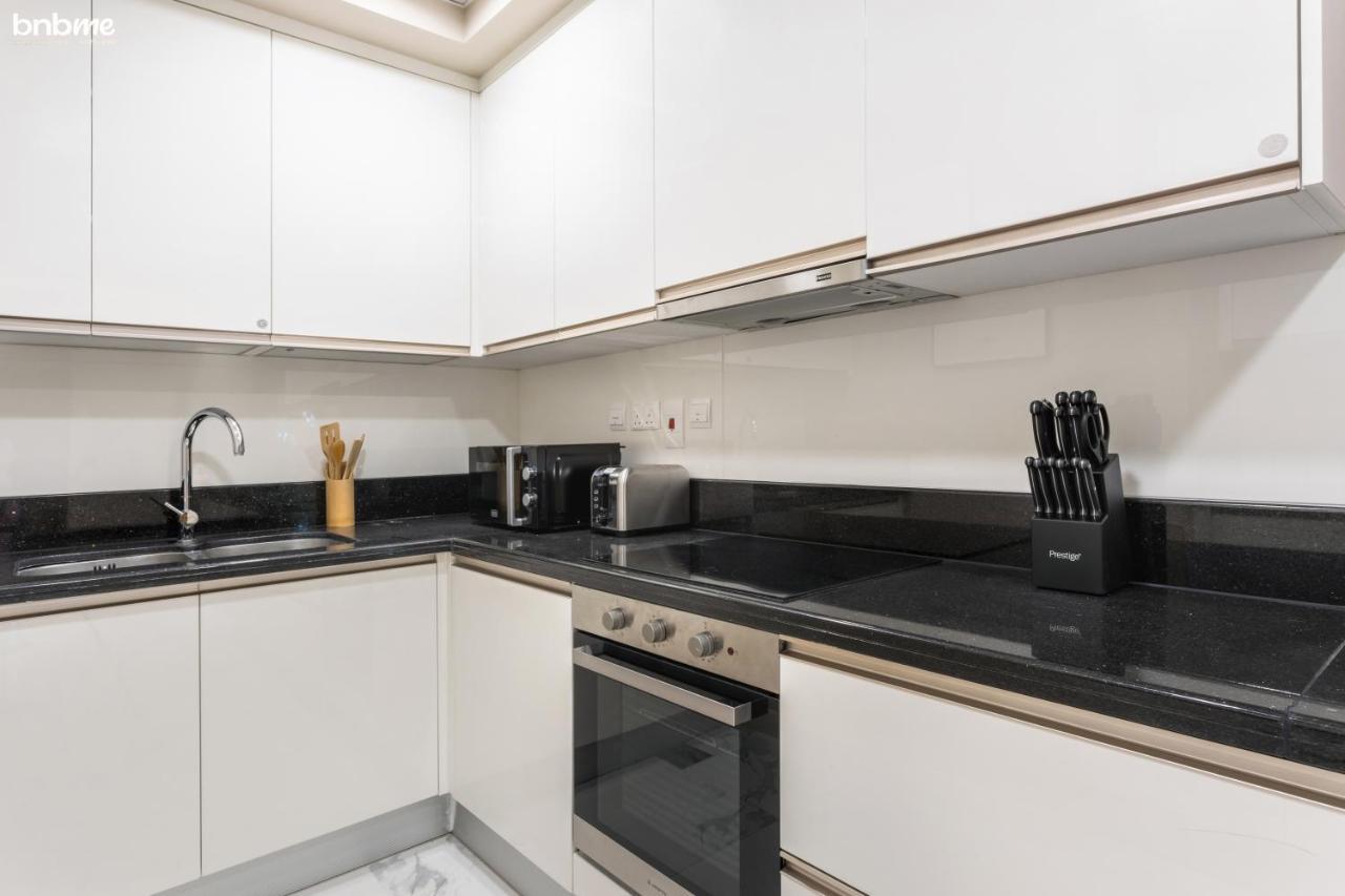Bnbmehomes - Luxury 2b Apt - Al Habtoor - Amna Tower - 5044 *