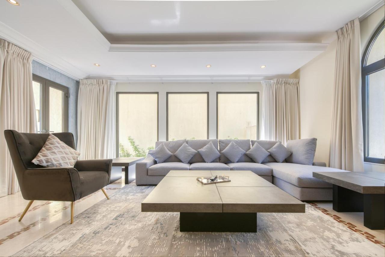 Sol Living - Exquisite 5br Garden W/pool & Beach In Palm Dubai