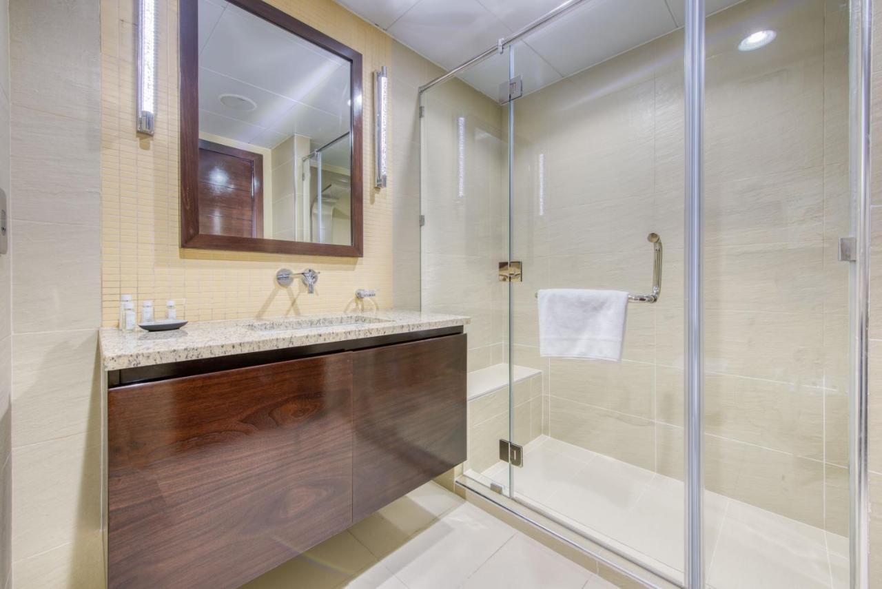 Maison Privee - Spacious Apt On Palm Jumeirah W Sea Views And Premium Facilities Access Apartment