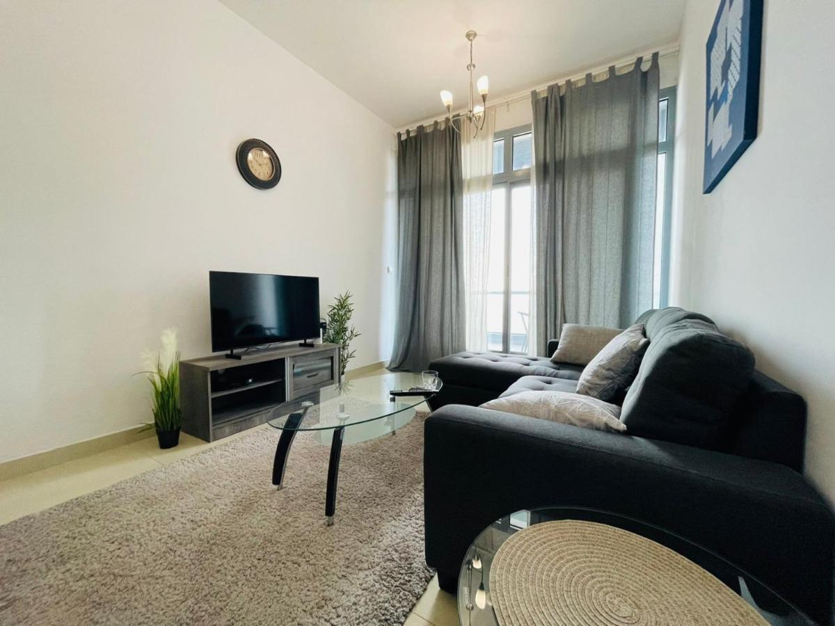 Marina 1 Bedroom Hall With Beautiful View *