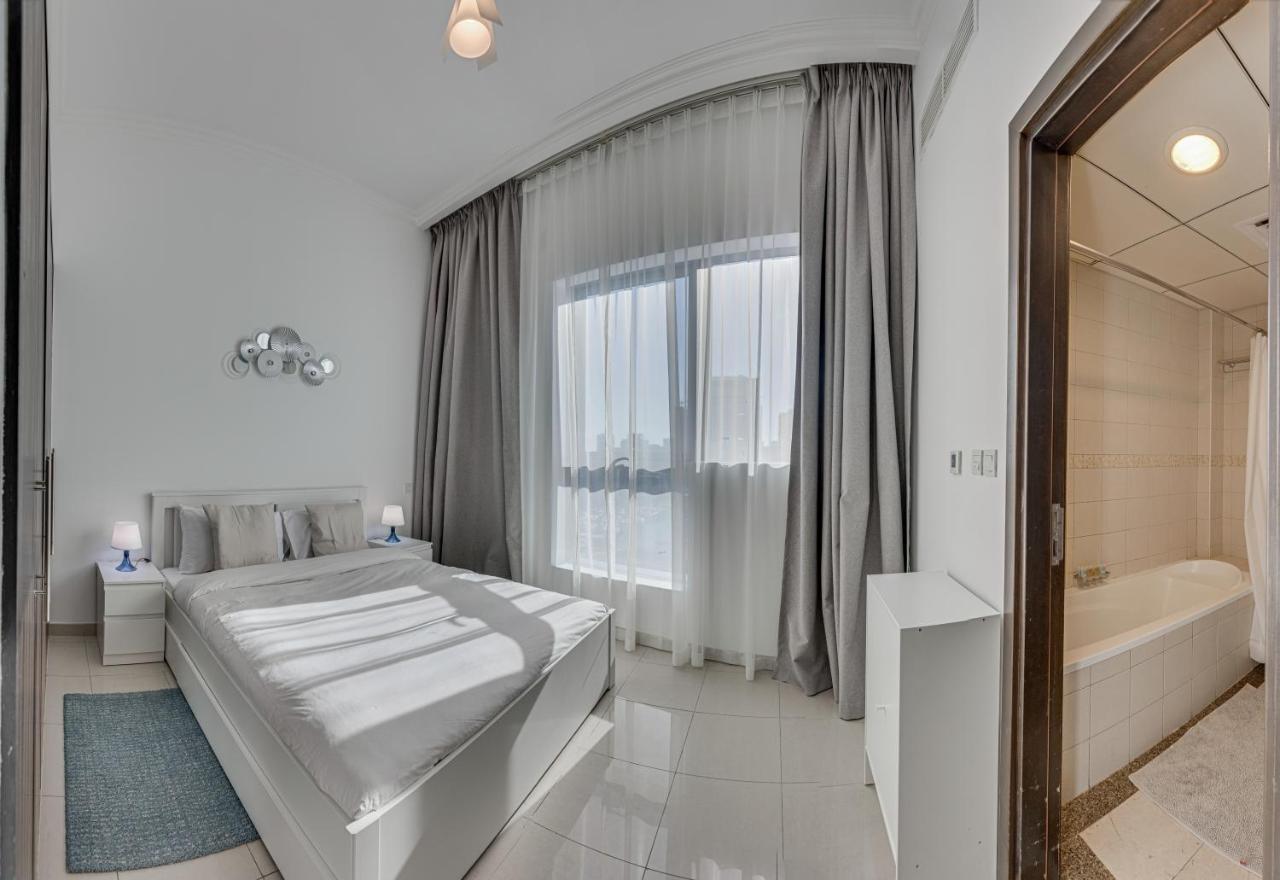Apartment Marina View 1 Bd In Bay Central Building Dubai