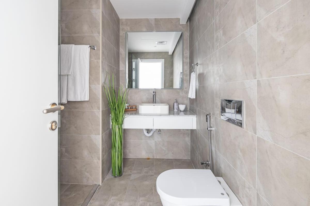 Frank Porter - Sulafa Tower Apartamento *