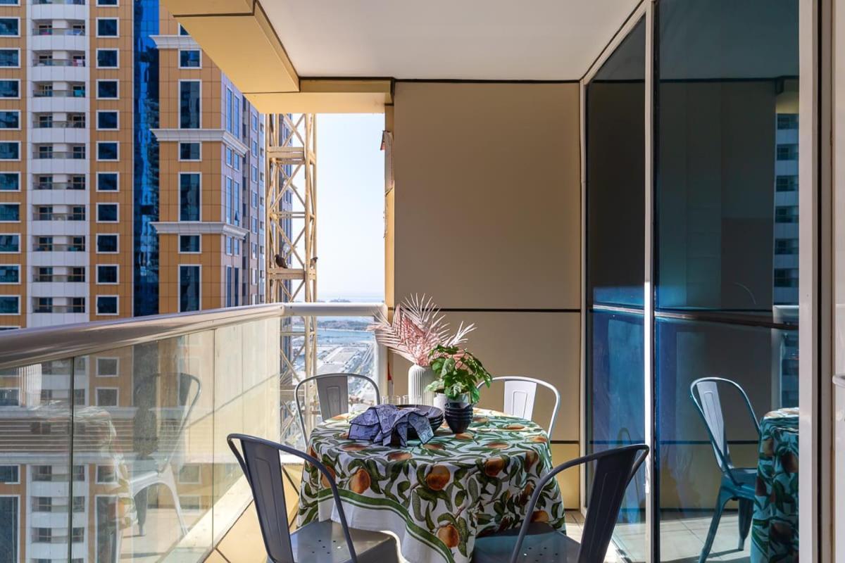 Frank Porter - Sulafa Tower Apartamento Dubai