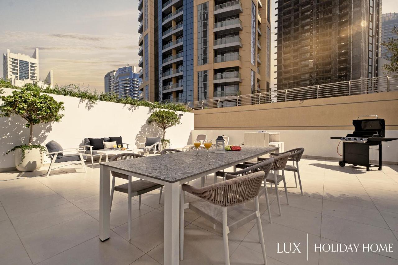 Lux - Contemporary In The Marina Dubai