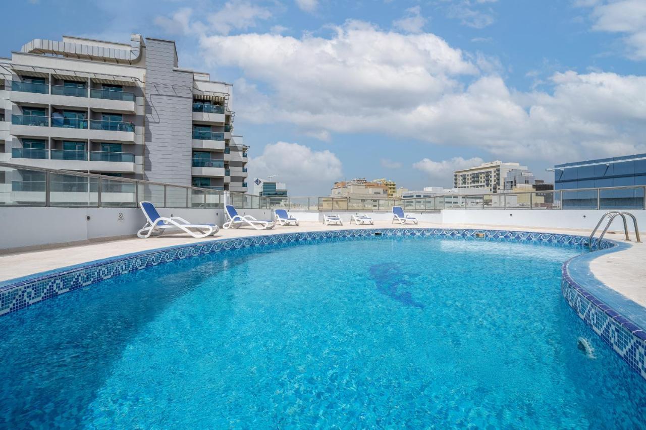 Daire Rh- Modern Urban Oasis, Spacious 02rb Near Mall Of Emirates Dubai