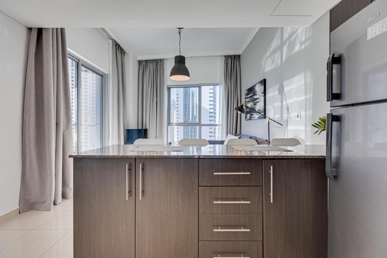 Marina View 1 Bd In Bay Central Building Apartment