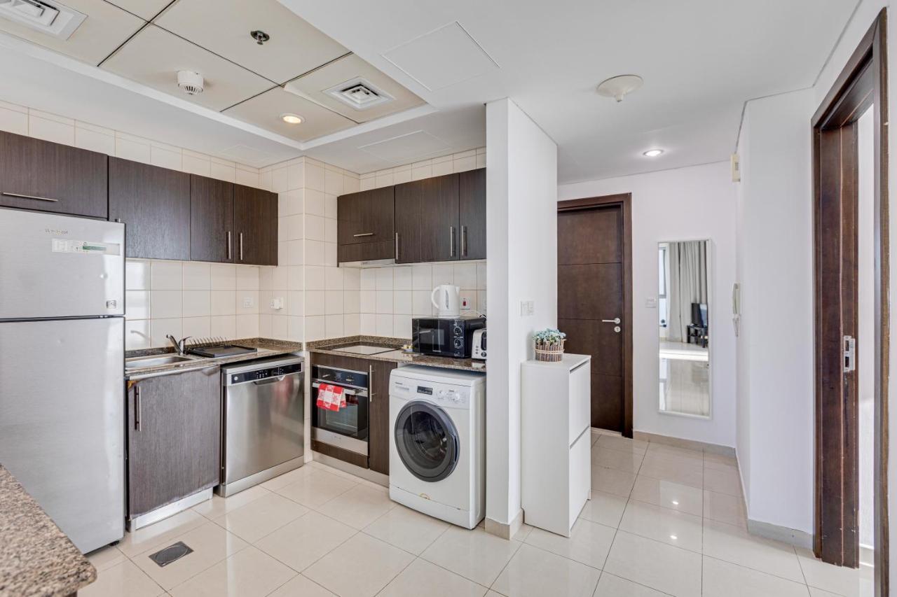 Marina View 1 Bd In Bay Central Building Dubai