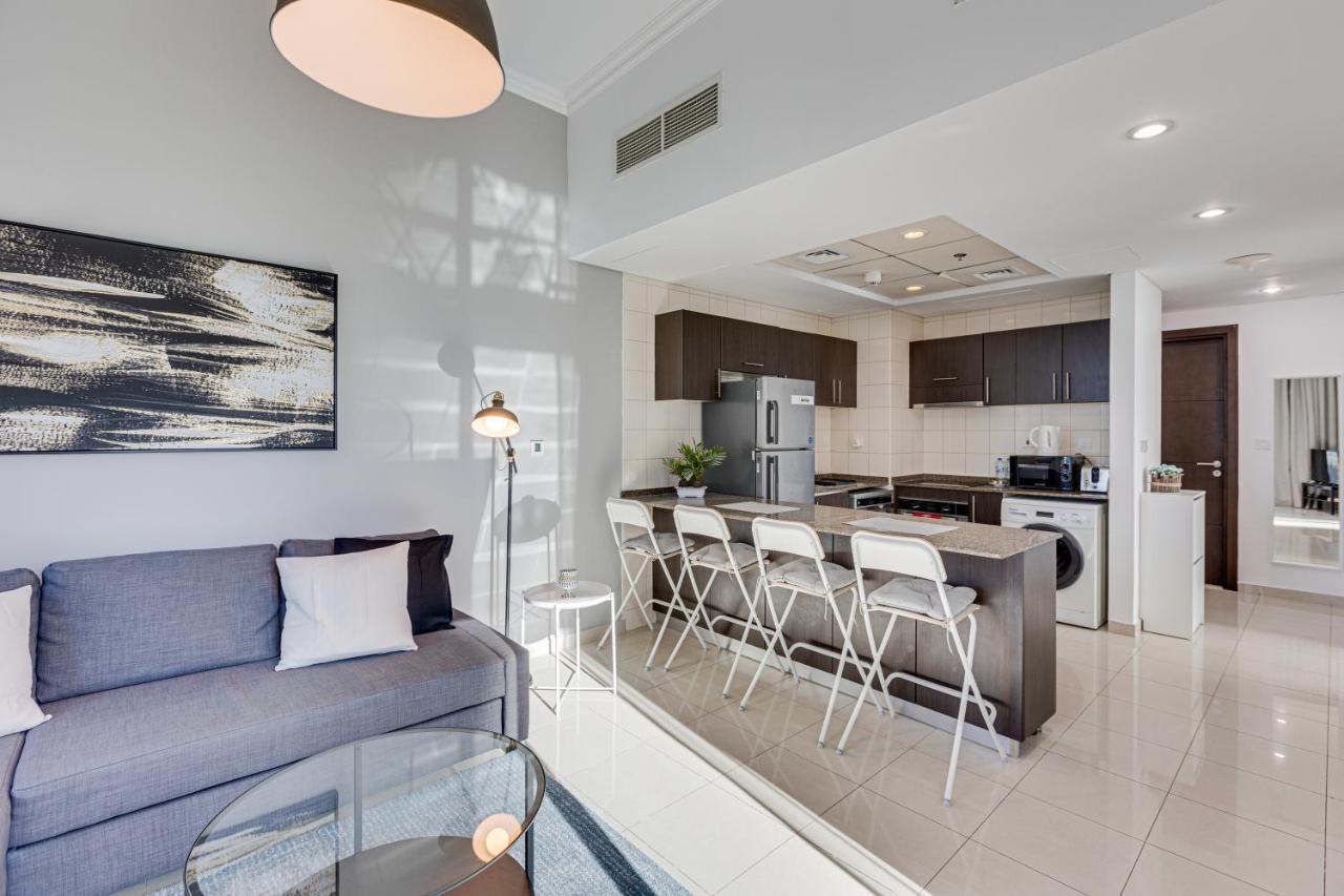 Marina View 1 Bd In Bay Central Building Dubai