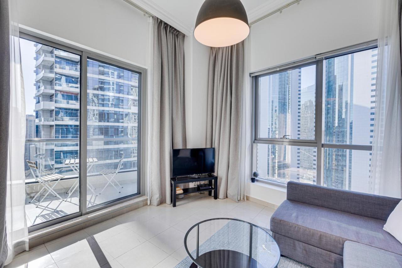 Marina View 1 Bd In Bay Central Building Apartment *