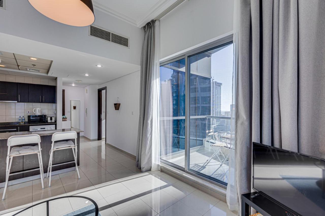 Marina View 1 Bd In Bay Central Building Dubai