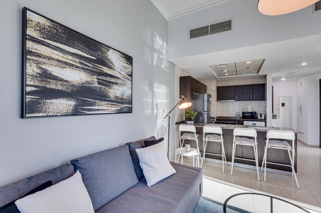 Marina View 1 Bd In Bay Central Building *