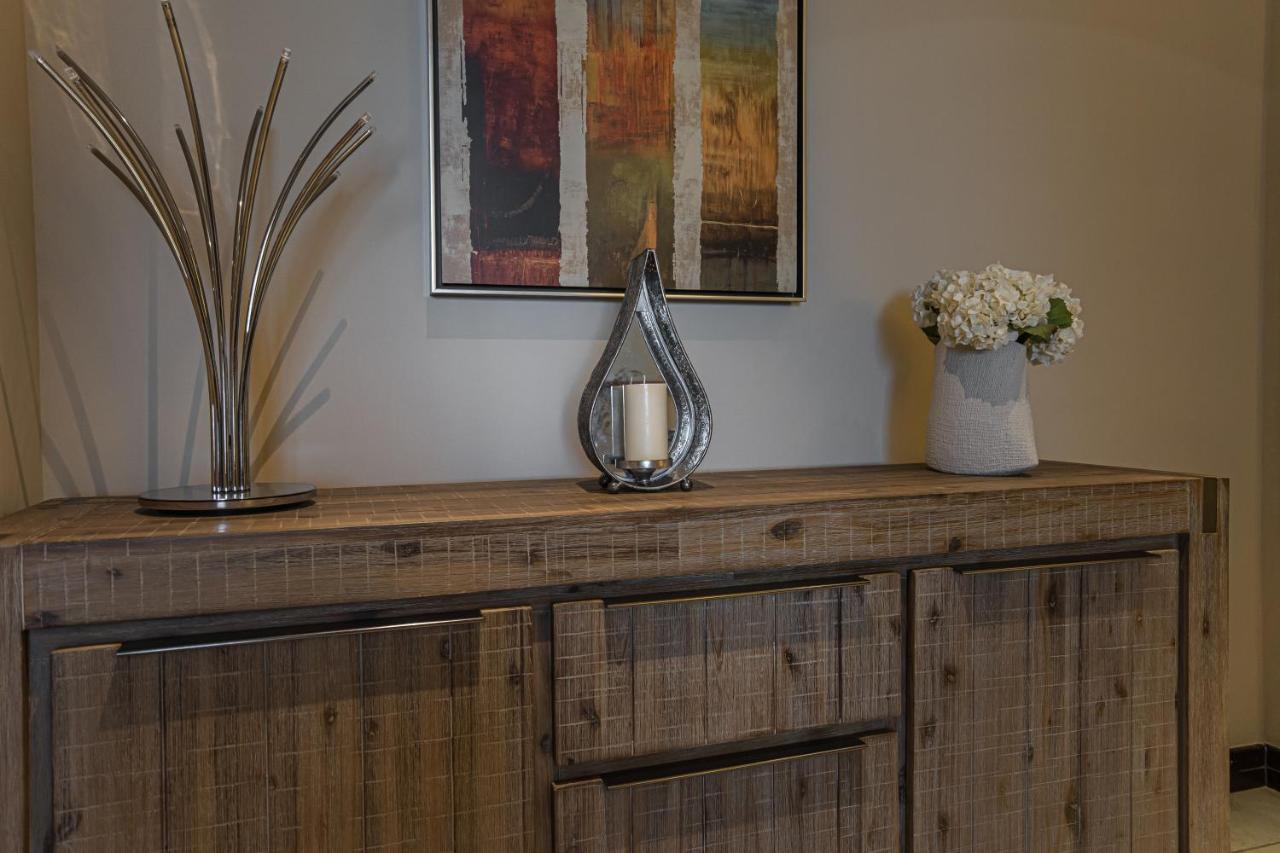 Daire Higuests - Spacious Close To Marina Walk