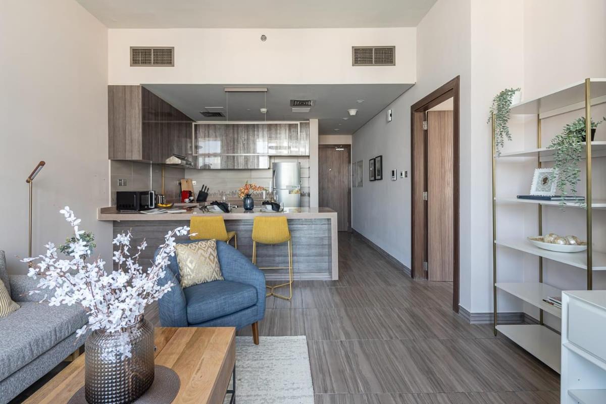 Frank Porter - Mbl Apartment